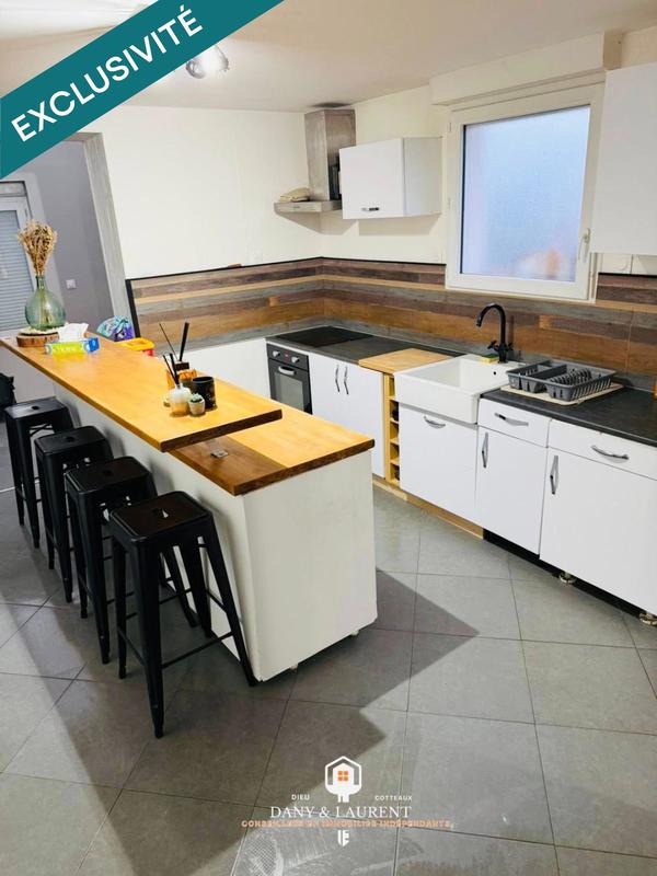 Maison - 160 m² - 8 pièces