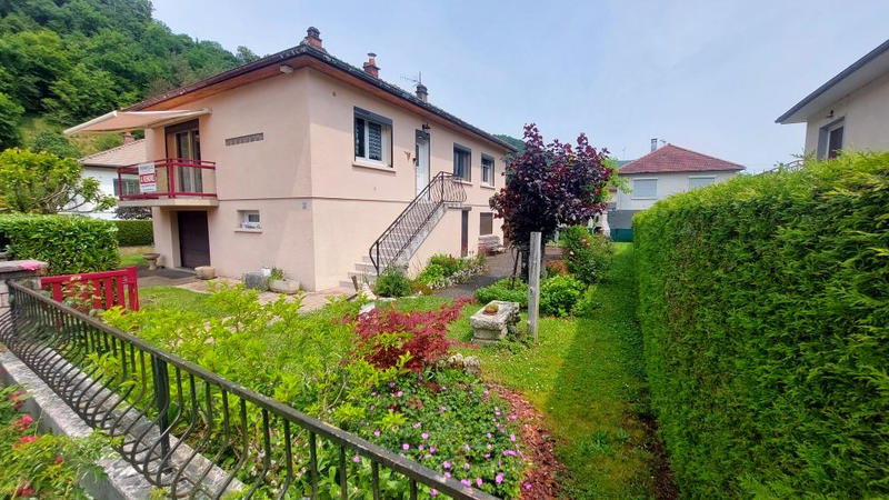 Maison - 93 m² - 7 pièces