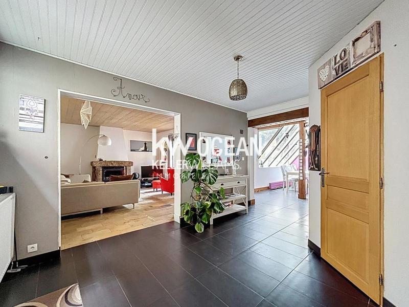 Maison - 186 m² - 8 pièces