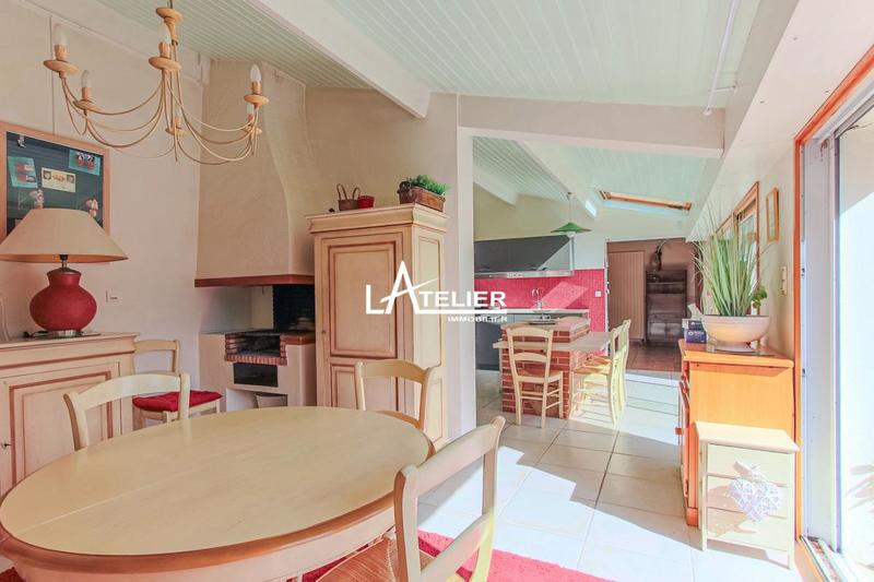 Propriété - 220 m² - 7 pièces