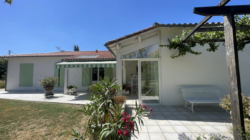 Maison - 150 m² - 8 pièces