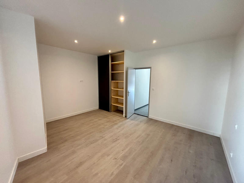 Appartement - 75 m² - 3 pièces