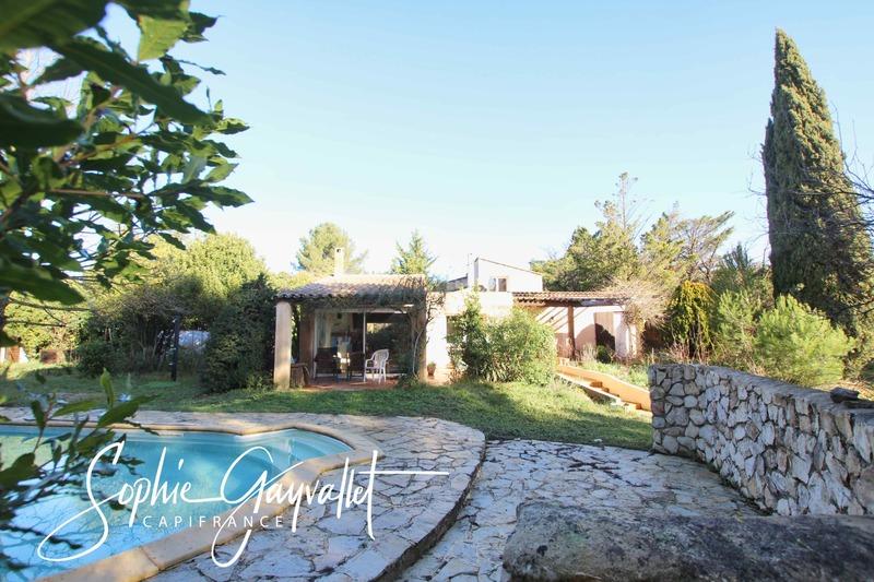 Maison - 180 m² - 6 pièces