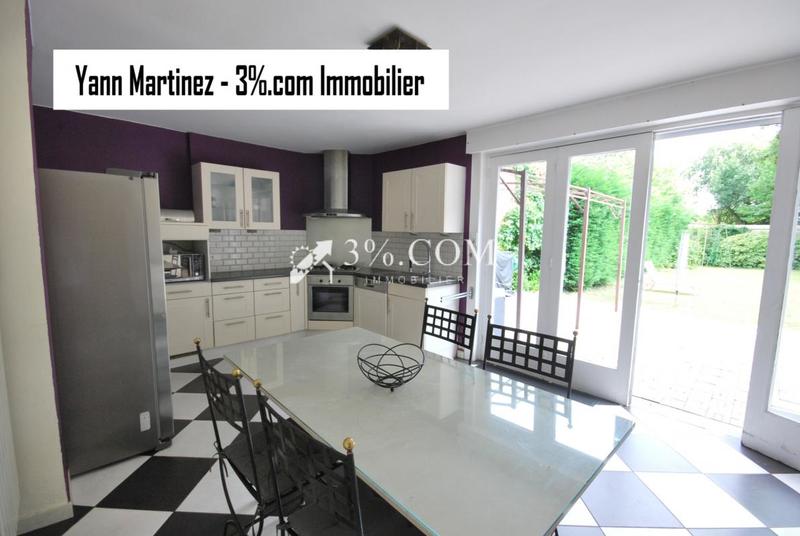 Maison - 276 m² - 9 pièces