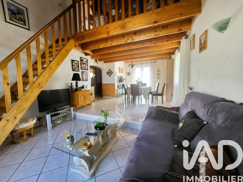 Maison - 95 m² - 4 pièces