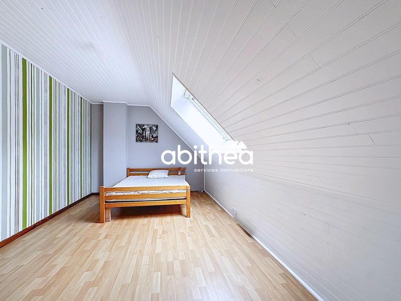 Maison - 188 m² - 8 pièces