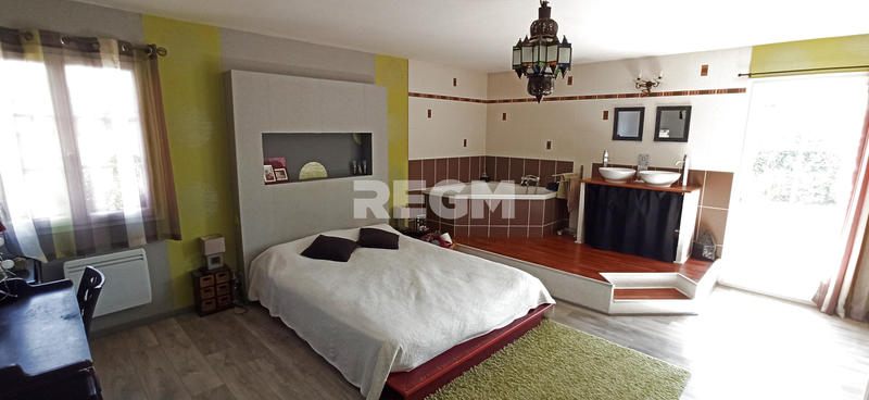 Maison - 135 m² - 6 pièces