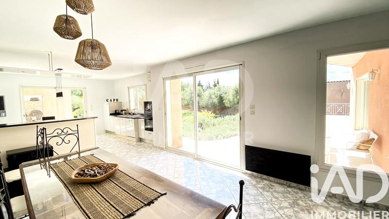 Maison - 212 m² - 7 pièces