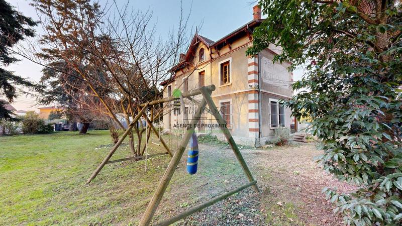 Pavillon - 150 m² - 7 pièces