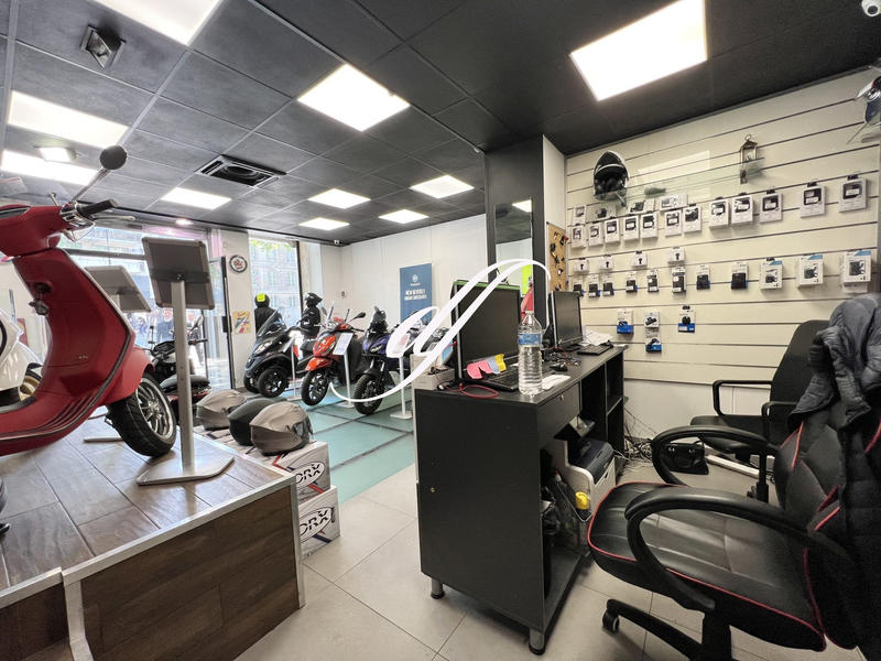 Fonds de commerce - Magasins - 109 m²