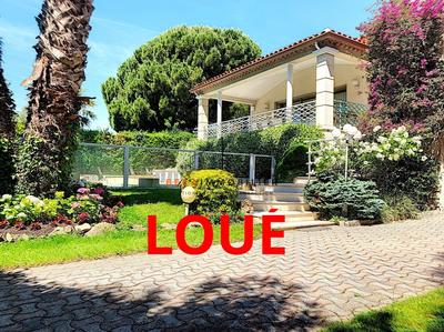 Villa - 300 m² - 5 pièces