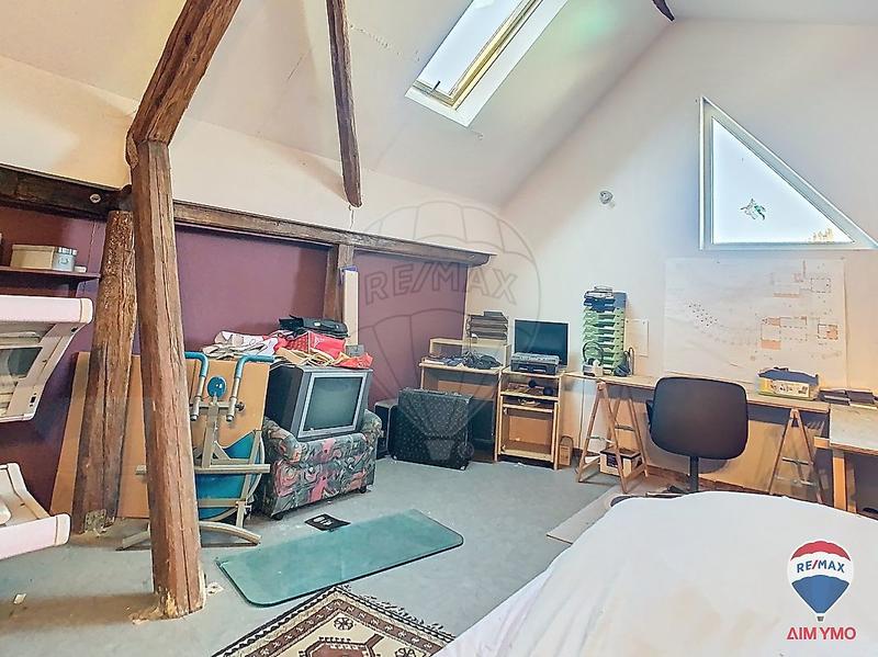 Maison - 250 m² - 5 pièces