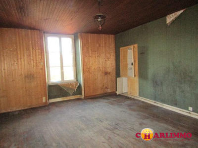 Maison traditionnelle - 77 m² - 4 pièces