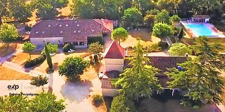 Maison - 715 m² - 29 pièces