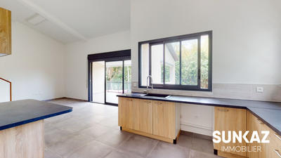 Maison - 100 m² - 4 pièces