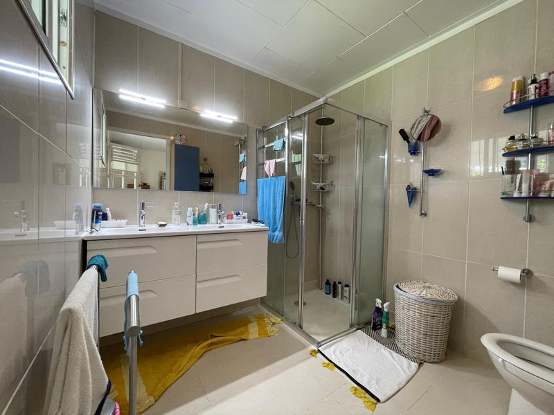 Maison - 285 m² - 5 pièces