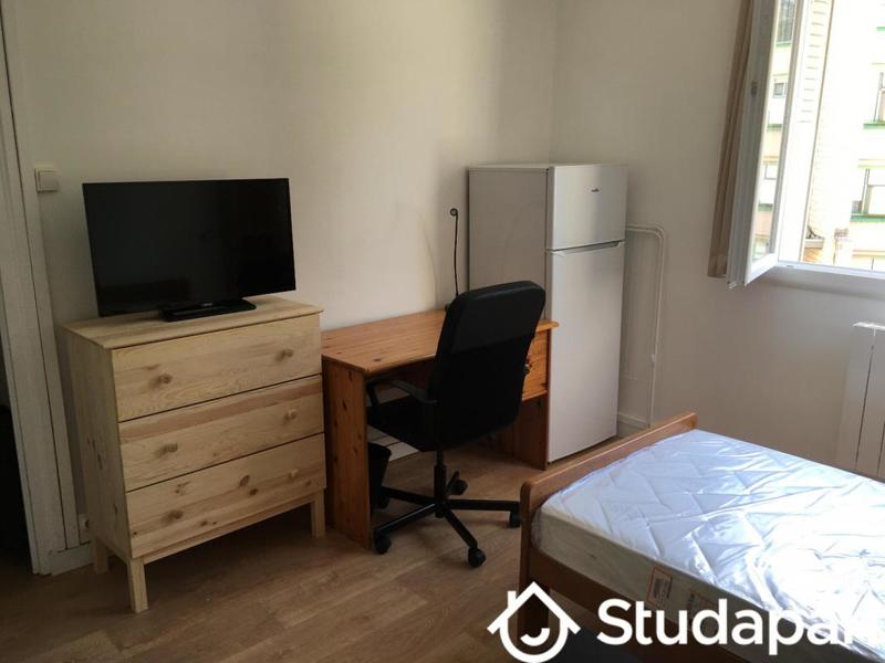 Chambre - 13 m² - 1 pièce