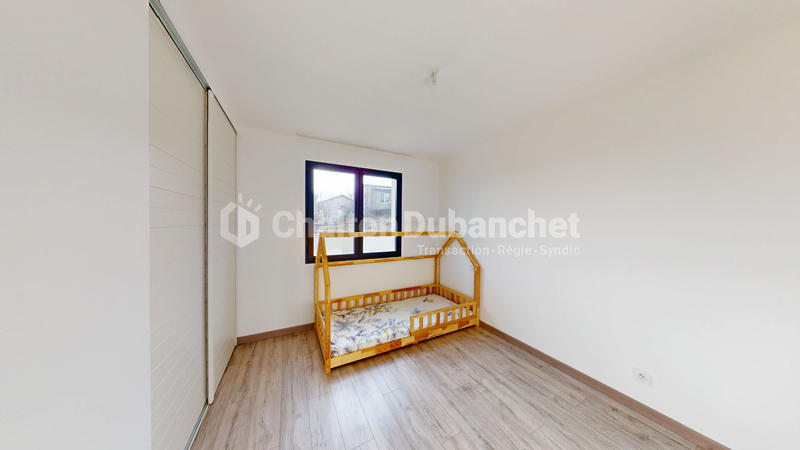 Maison - 185 m² - 7 pièces