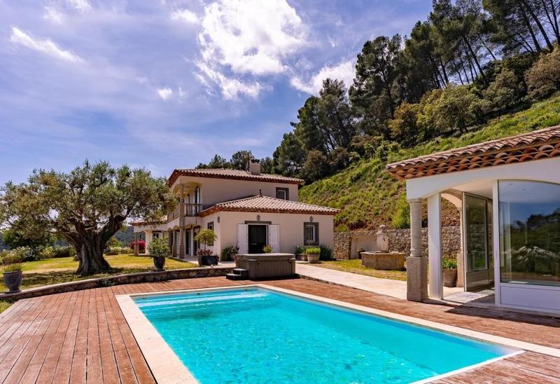 Villa - 188 m² - 7 pièces