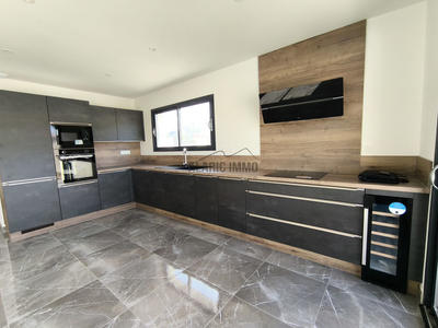 Villa - 100 m² - 4 pièces