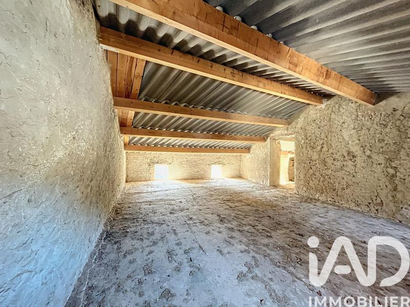 Maison - 220 m² - 5 pièces