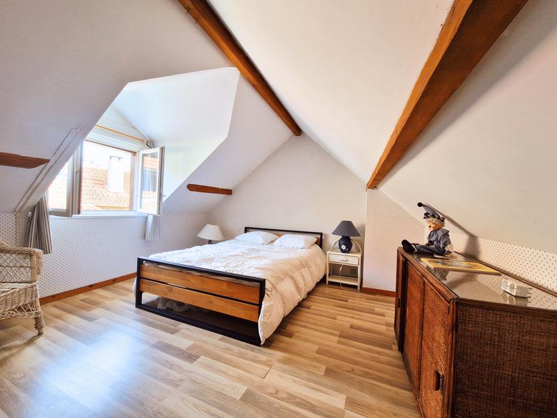 Maison - 193 m² - 9 pièces