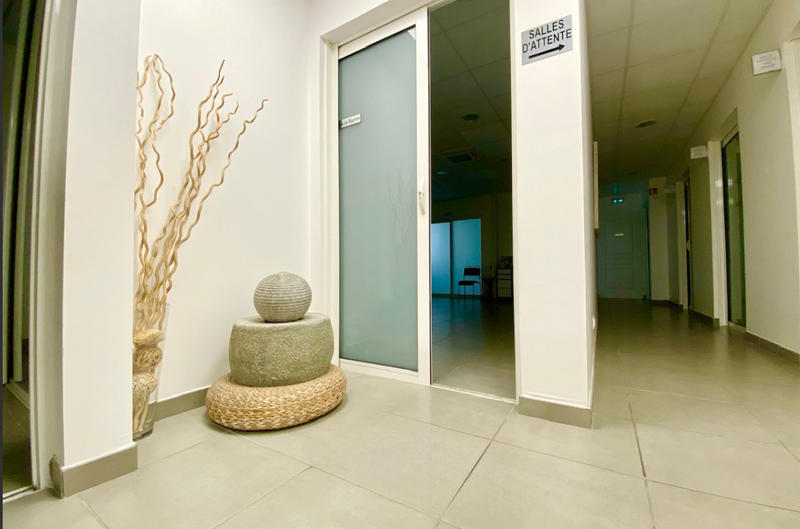 Local commercial - 160 m² - 6 pièces