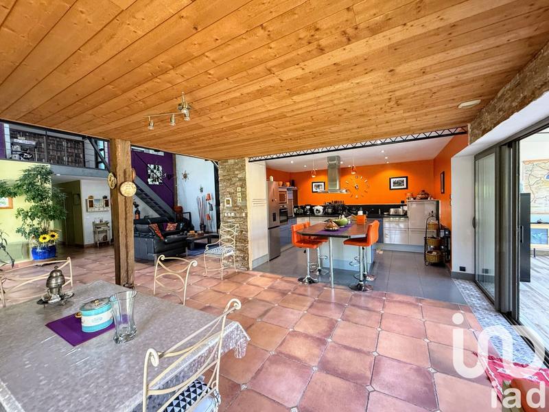 Maison - 212 m² - 5 pièces