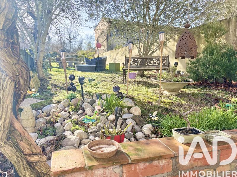 Maison - 222 m² - 10 pièces