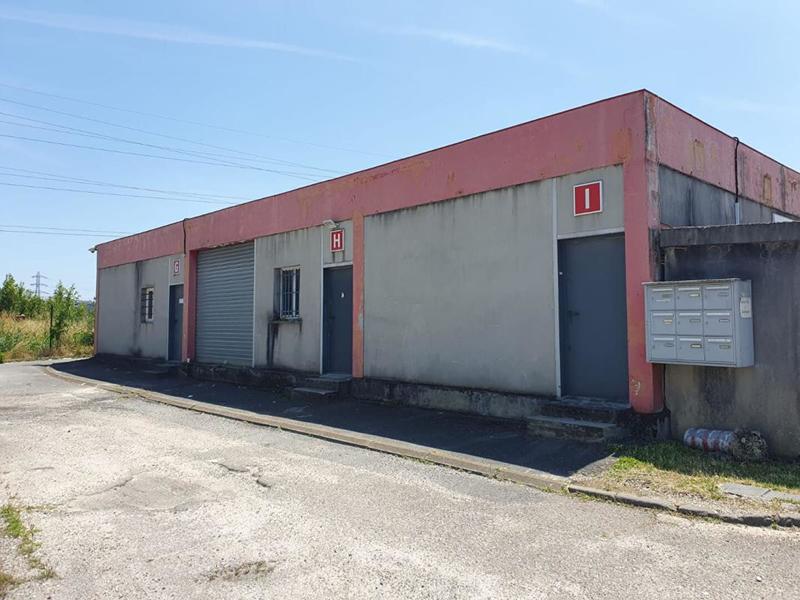 Local d'activité / Entrepôt - 95 m²