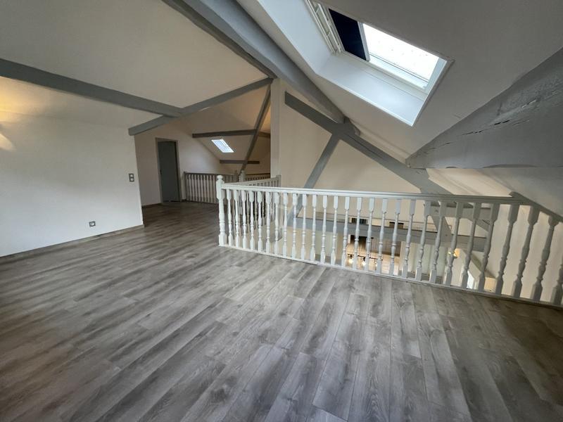 Maison - 265 m² - 9 pièces