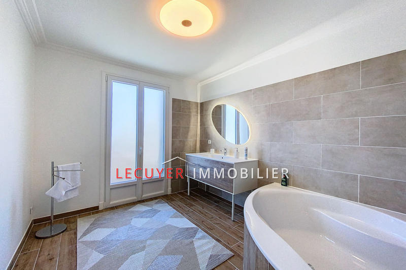 Maison - 125 m² - 6 pièces