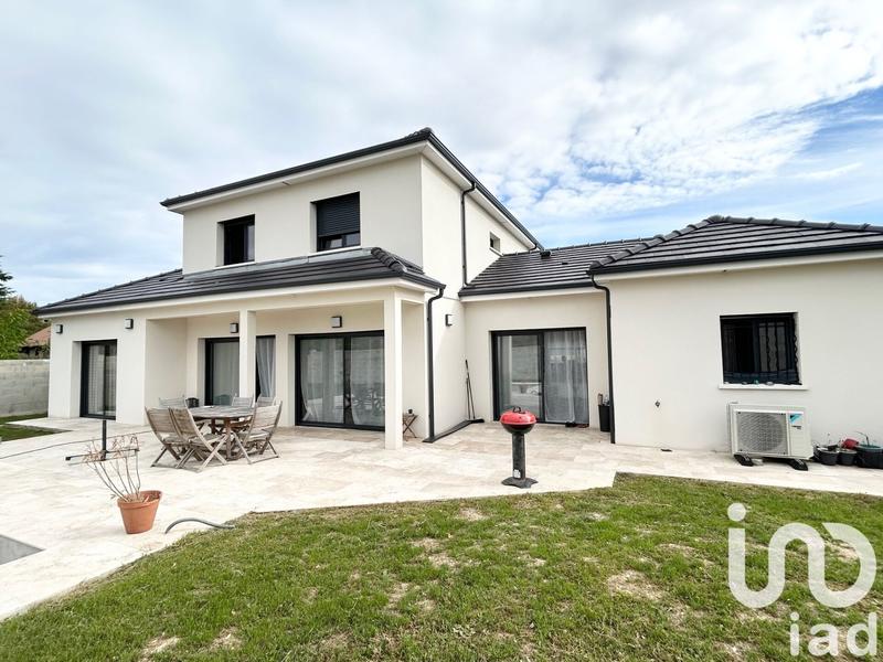 Maison - 198 m² - 6 pièces