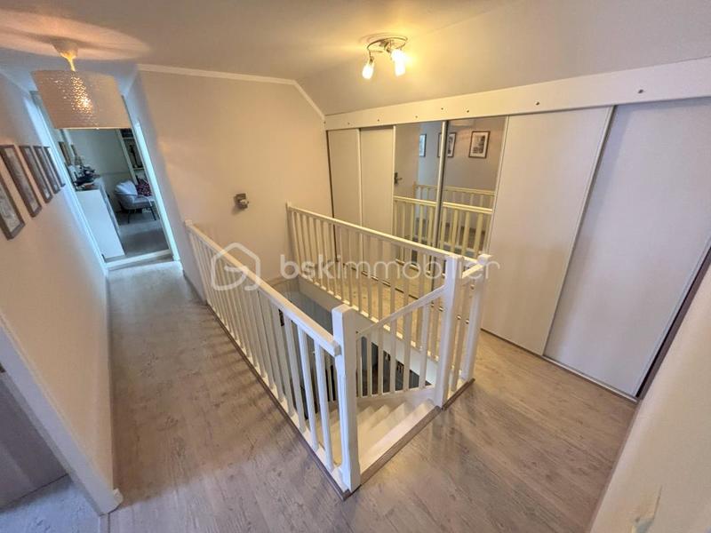 Maison traditionnelle - 200 m² - 6 pièces