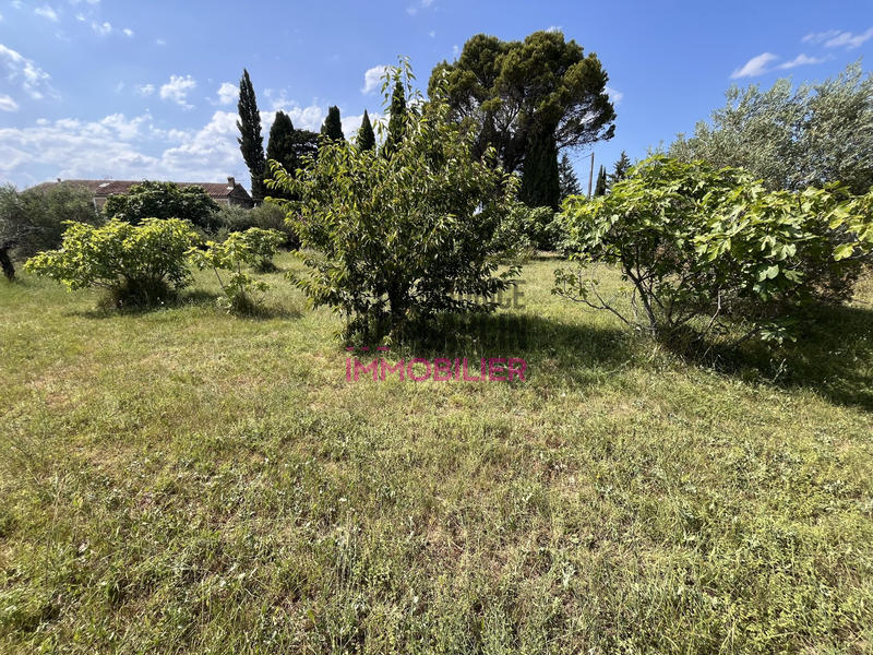 Terrain - 700 m²