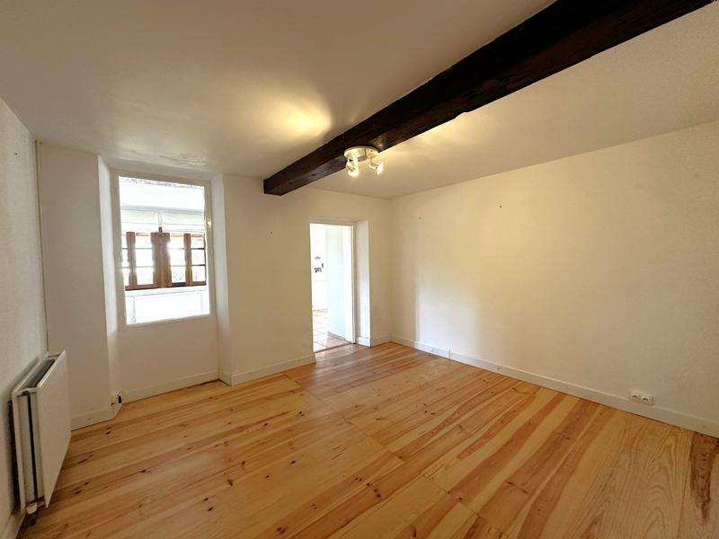 Maison traditionnelle - 311 m² - 13 pièces