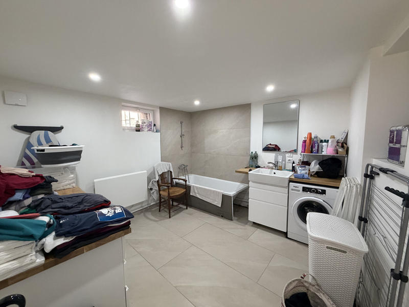 Maison - 324 m² - 5 pièces