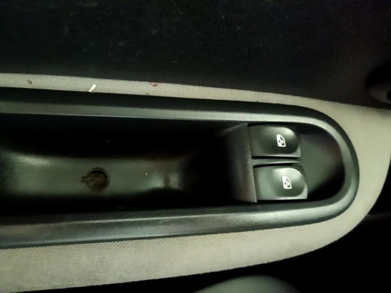 Renault Clio III 1.2 16v 75 Pack Clim