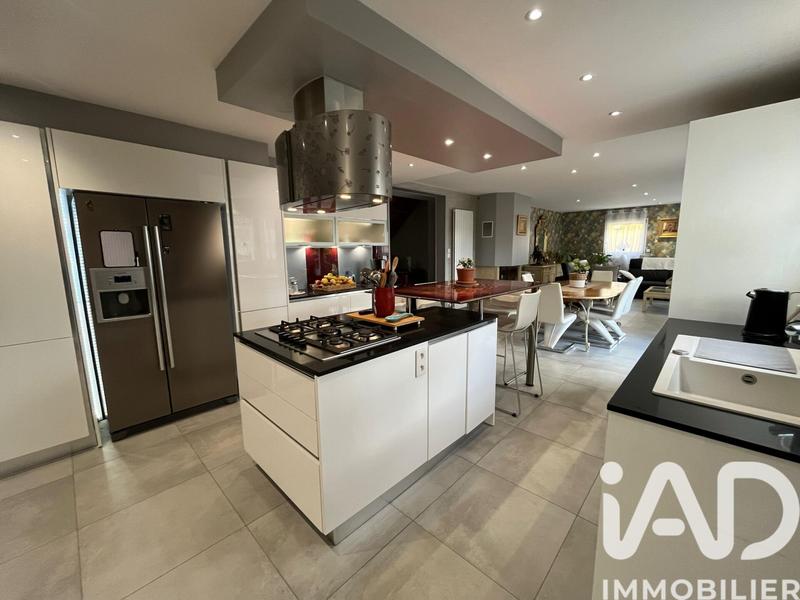 Maison - 175 m² - 6 pièces