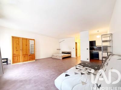 Studio - 40 m² - 1 pièce