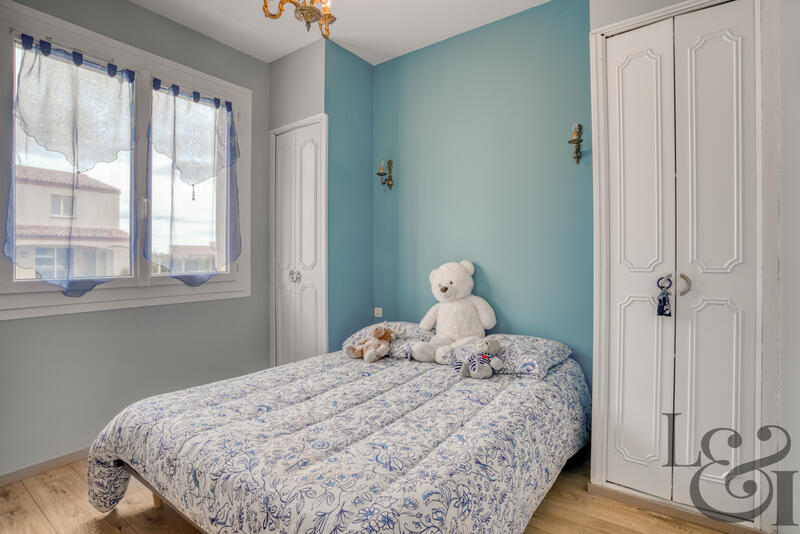 Maison - 240 m² - 11 pièces