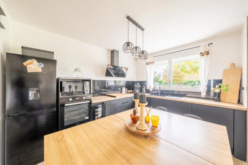 Maison - 81 m² - 4 pièces