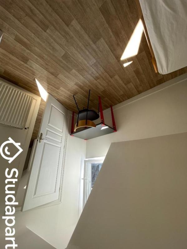 Chambre - 9 m² - 1 pièce