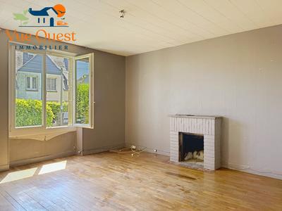 Maison - 99 m² - 4 pièces