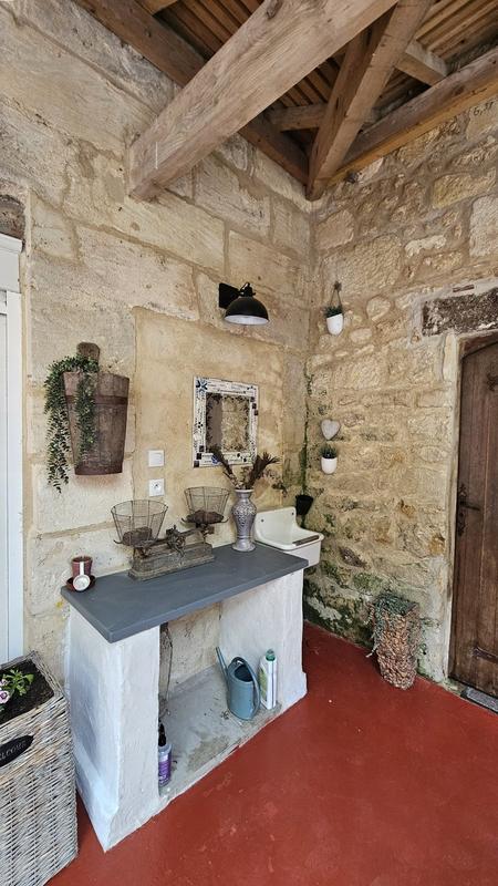 Maison - 332 m² - 6 pièces