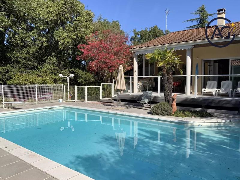 Maison - 171 m² - 5 pièces