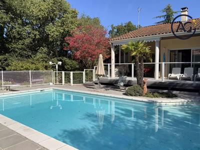 Maison - 171 m² - 5 pièces