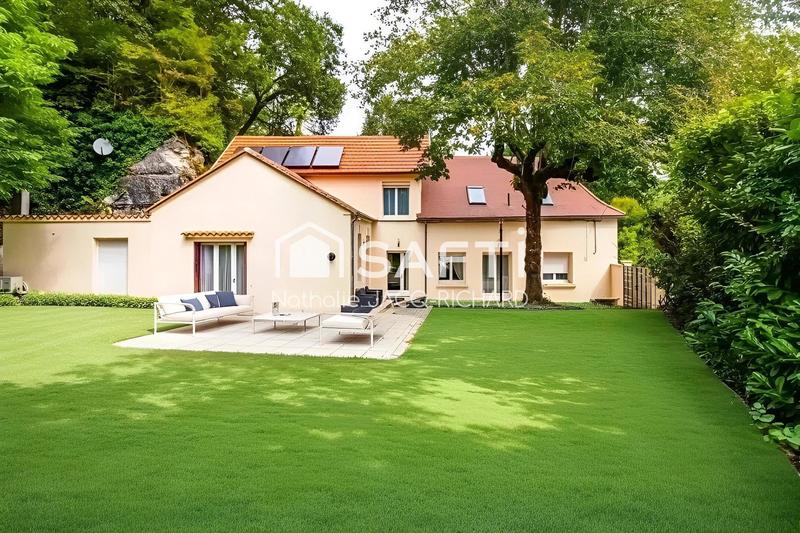 Maison - 180 m² - 7 pièces