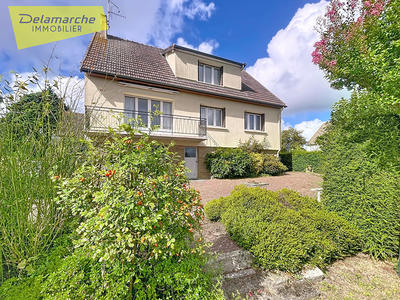 Maison - 121 m² - 7 pièces