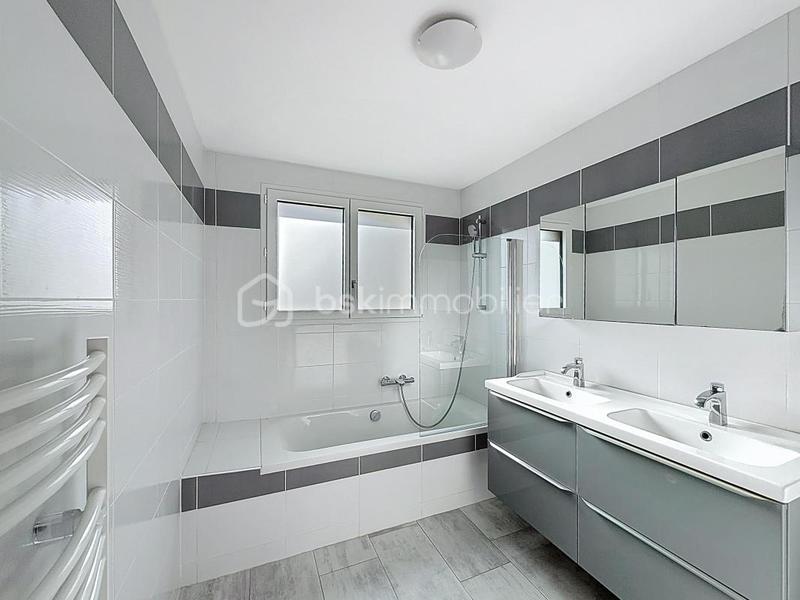 Maison d'architecte - 136 m² - 5 pièces